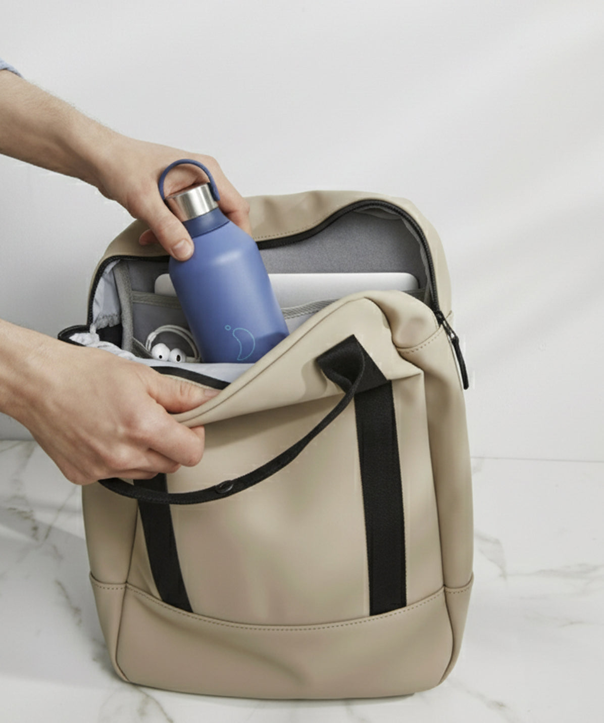 Botella Chilly's Serie 2 Azul Whale 350ml. Termo de acero inoxidable de diseño avanzado, compacto para llevar en la mochila. Botella reutilizable Chilly's 350ml.