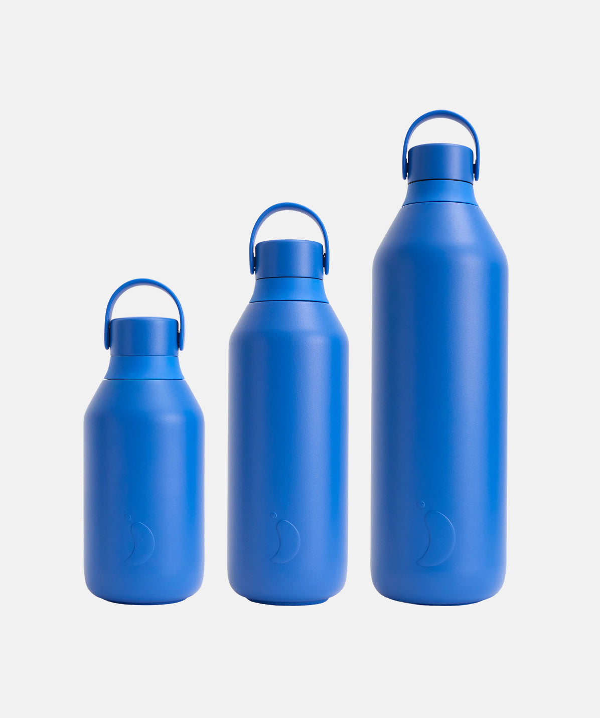 Colección de tamaños de la botella Chilly's Serie 3 Azul Pacífico de acero inoxidable.