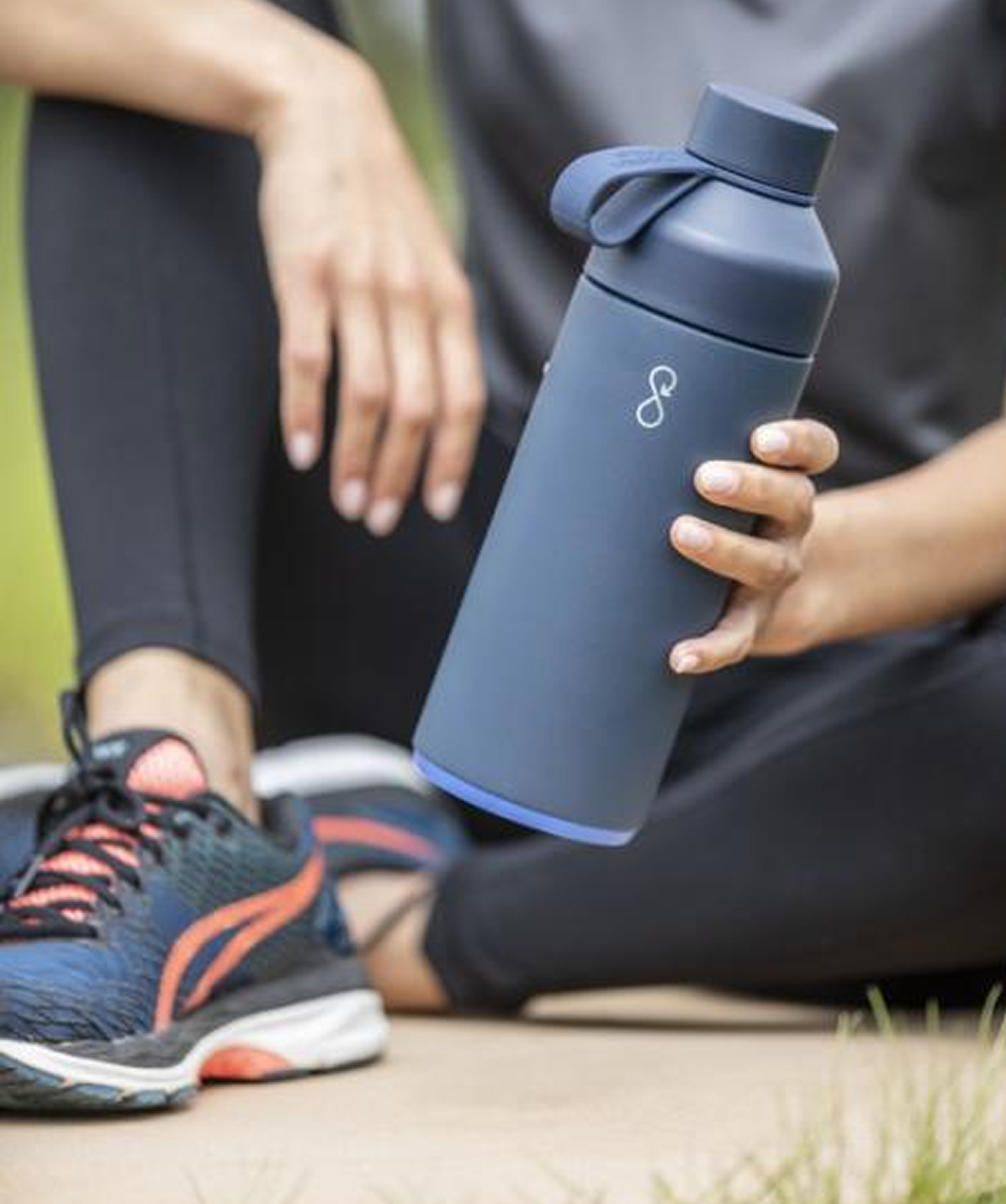 Botella Ocean Bottle Original Ocean blue (Azul océano) 1000ml (1 Litro) de acero inoxidable. Perfecta para gimnasio y deporte.