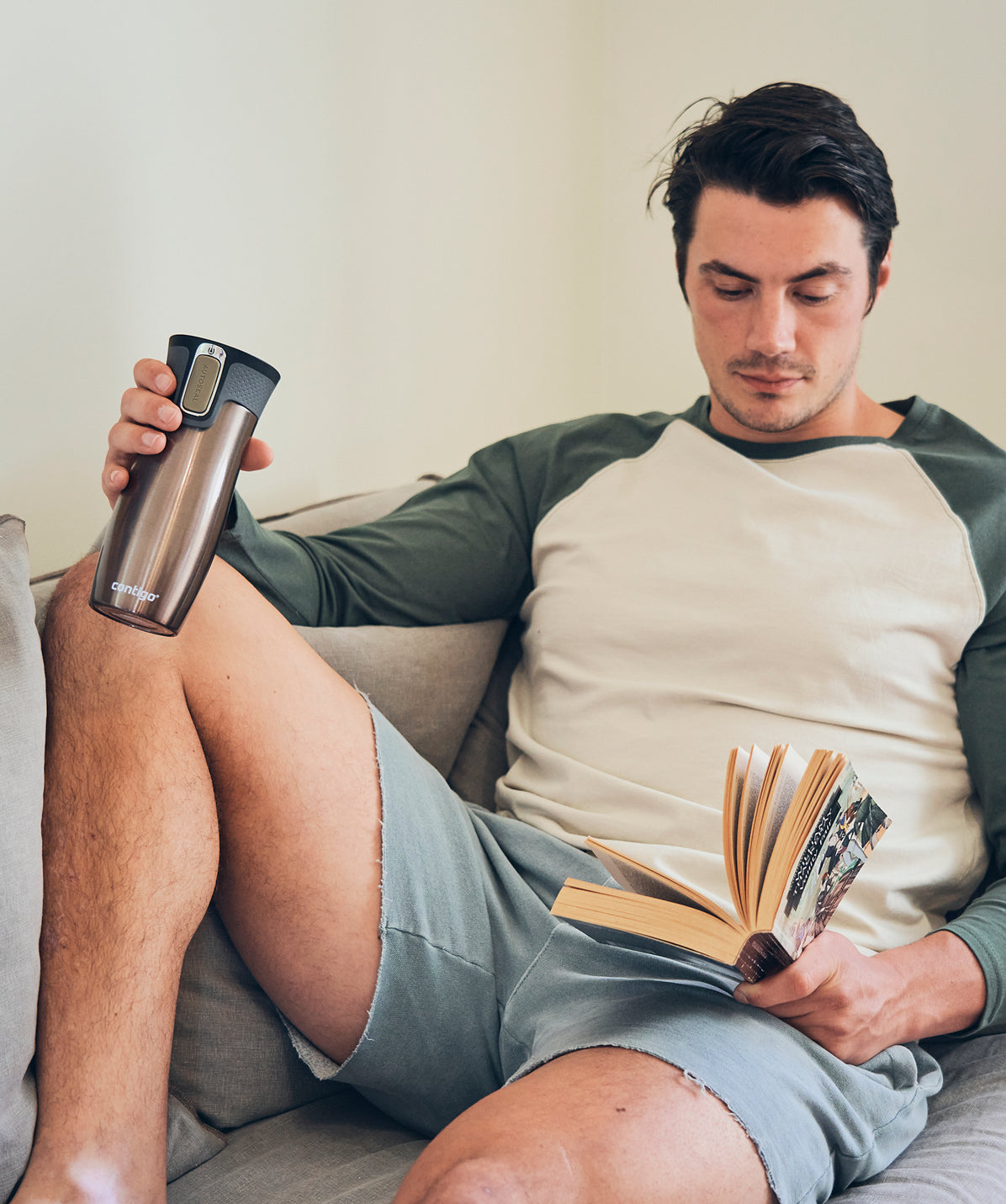 Termo Contigo West Loop 470ml Latte, ideal para usar en casa y mantener la temperatura de tu bebida.